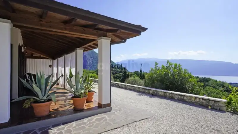 Villa singola con incantevole vista sul Lago di Garda, Toscolano Maderno