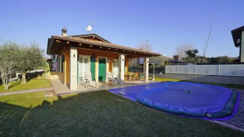 Porzione di bifamiliare con piscina privata a Manerba del Garda, Manerba del Garda