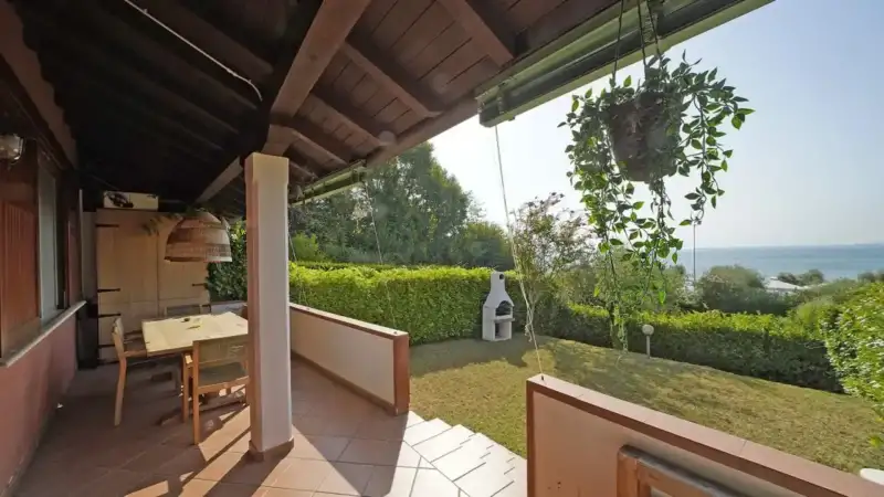 Unauffindbare Wohnung am See in exklusivem Wohnkomplex, Moniga del Garda